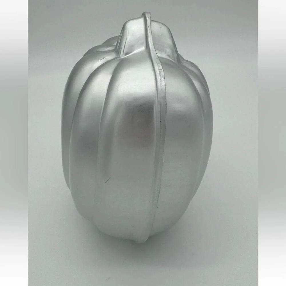 Wilton Halloween 3D Stand Up JACK-O-LANTERN Pumpkin Baking Cake Pan Vintage